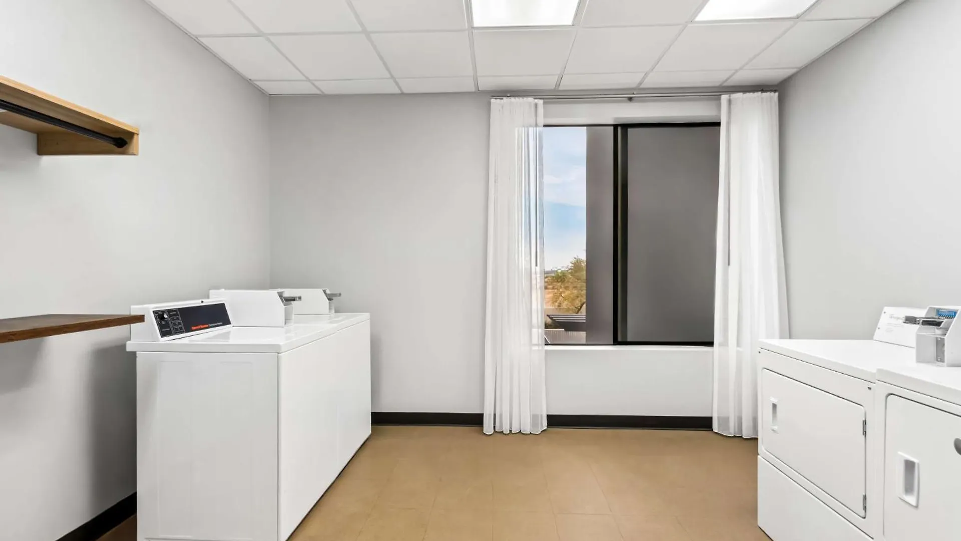 Hotel Spark By Hilton Phoenix East Mesa